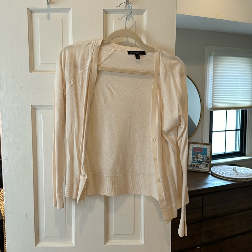 Banana republic cream cardigan